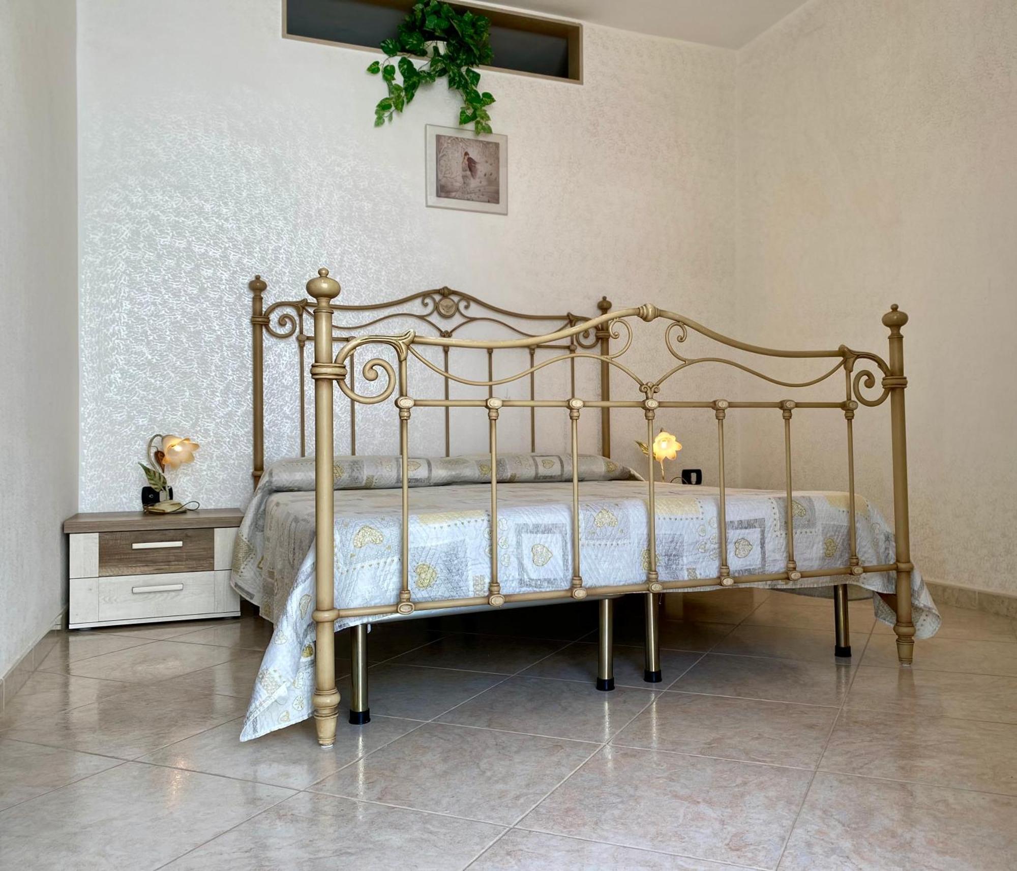 Gris - Puglia Mia Apartments Полиняно а Маре Екстериор снимка